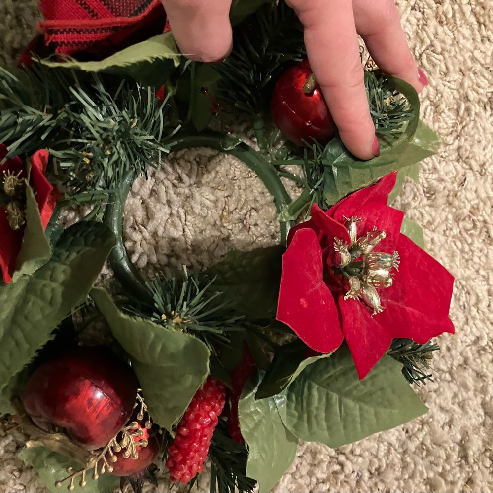 Vintage Holiday Wreath Candle Ring - Picture 4 of 5